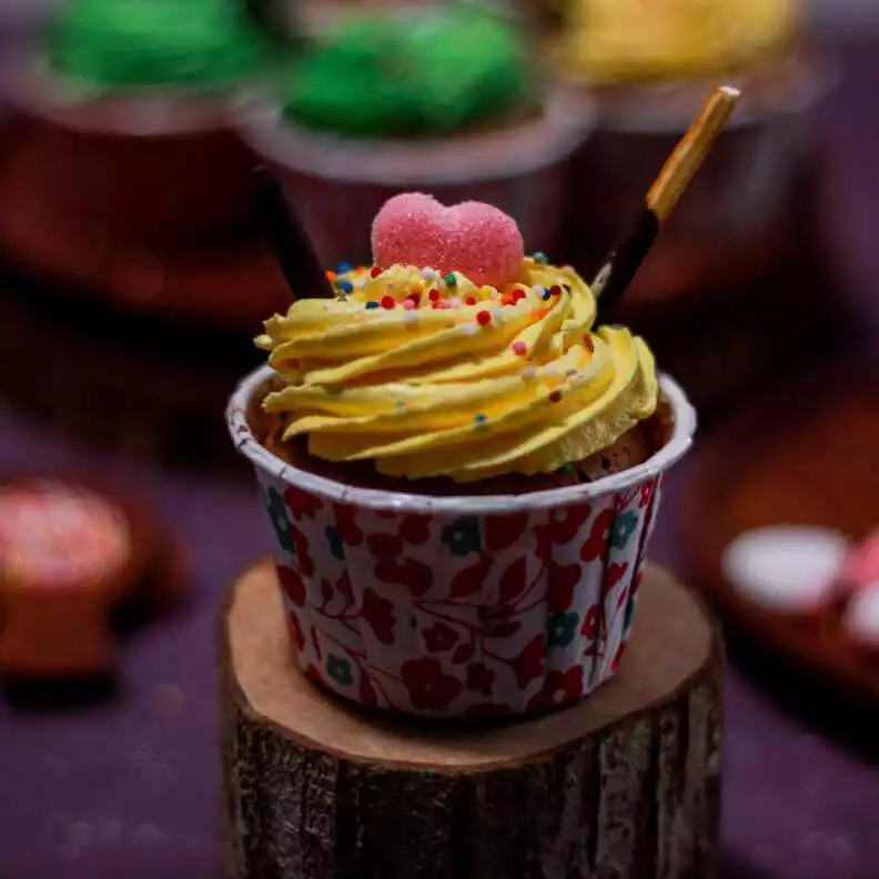 Cup Cake by Mimi Cici Cake