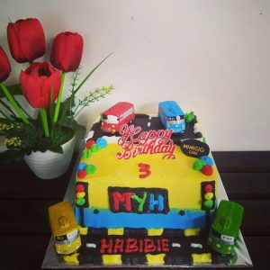 Kue Ulang Tahun Kotak Tema Tayo