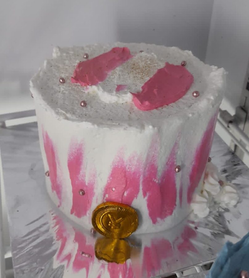 Korean Bento Cake Snow White Pink  by Mimicici Cake - Image 2