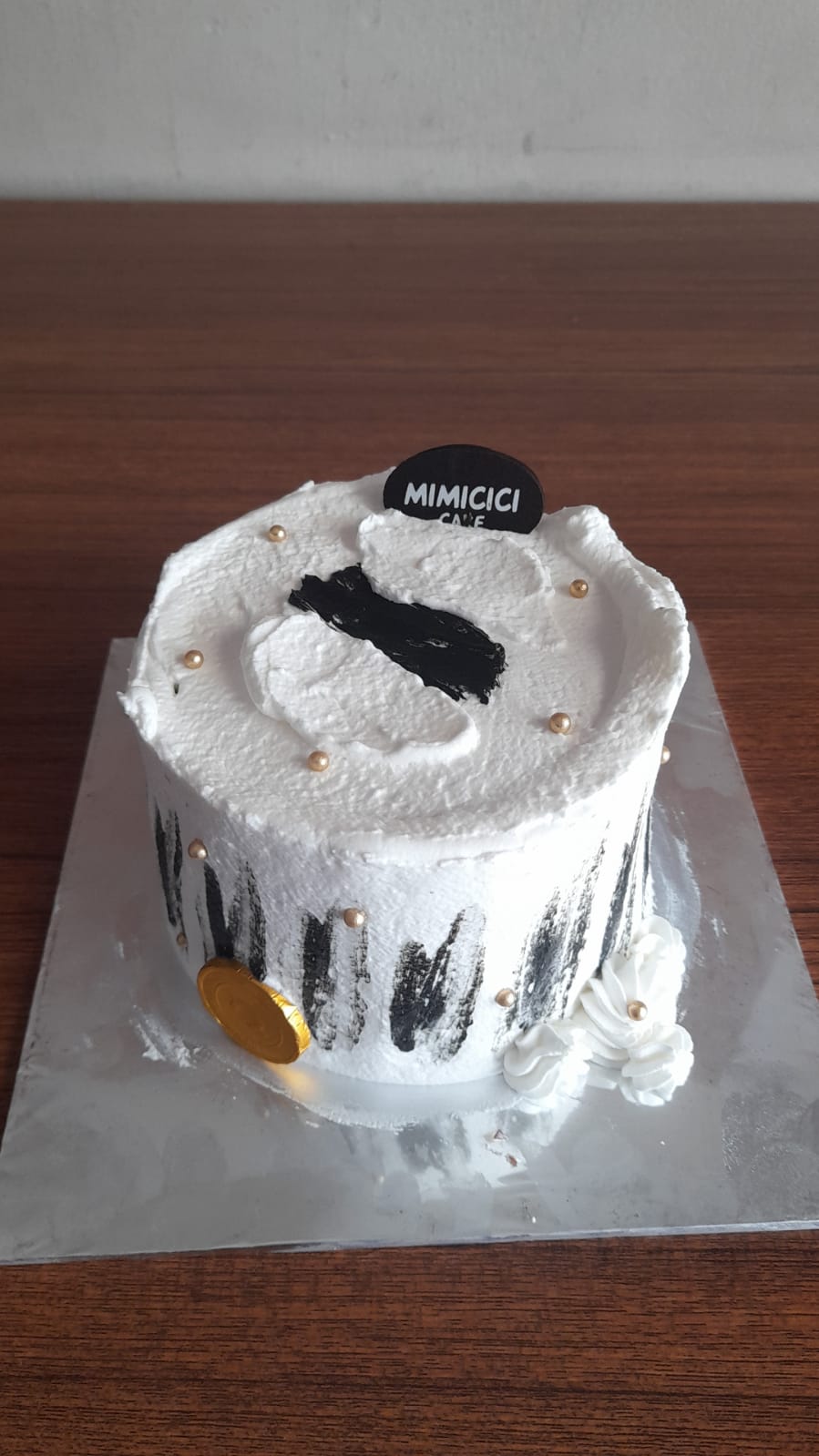 Korean Bento Cake Black Stripe by Mimicici Cake - Image 2