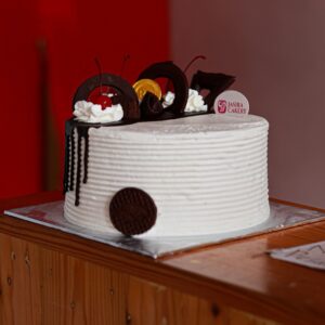 Classic Harmony Drip Cake 18cm by Jasira Cakery