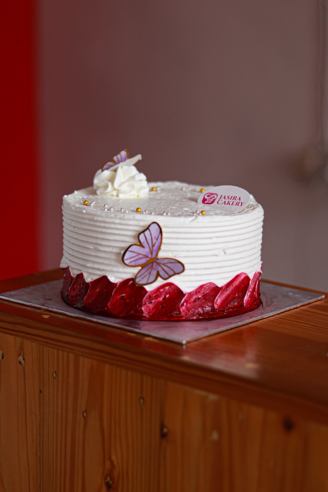 Velvet Bloom Cake 16cm by Jasira Cakery