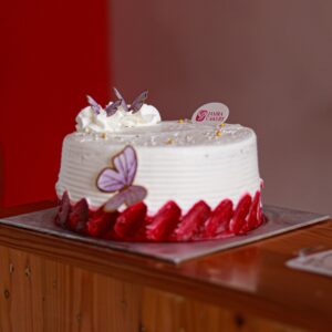 Velvet Bloom 18cm by Jasira Cakery