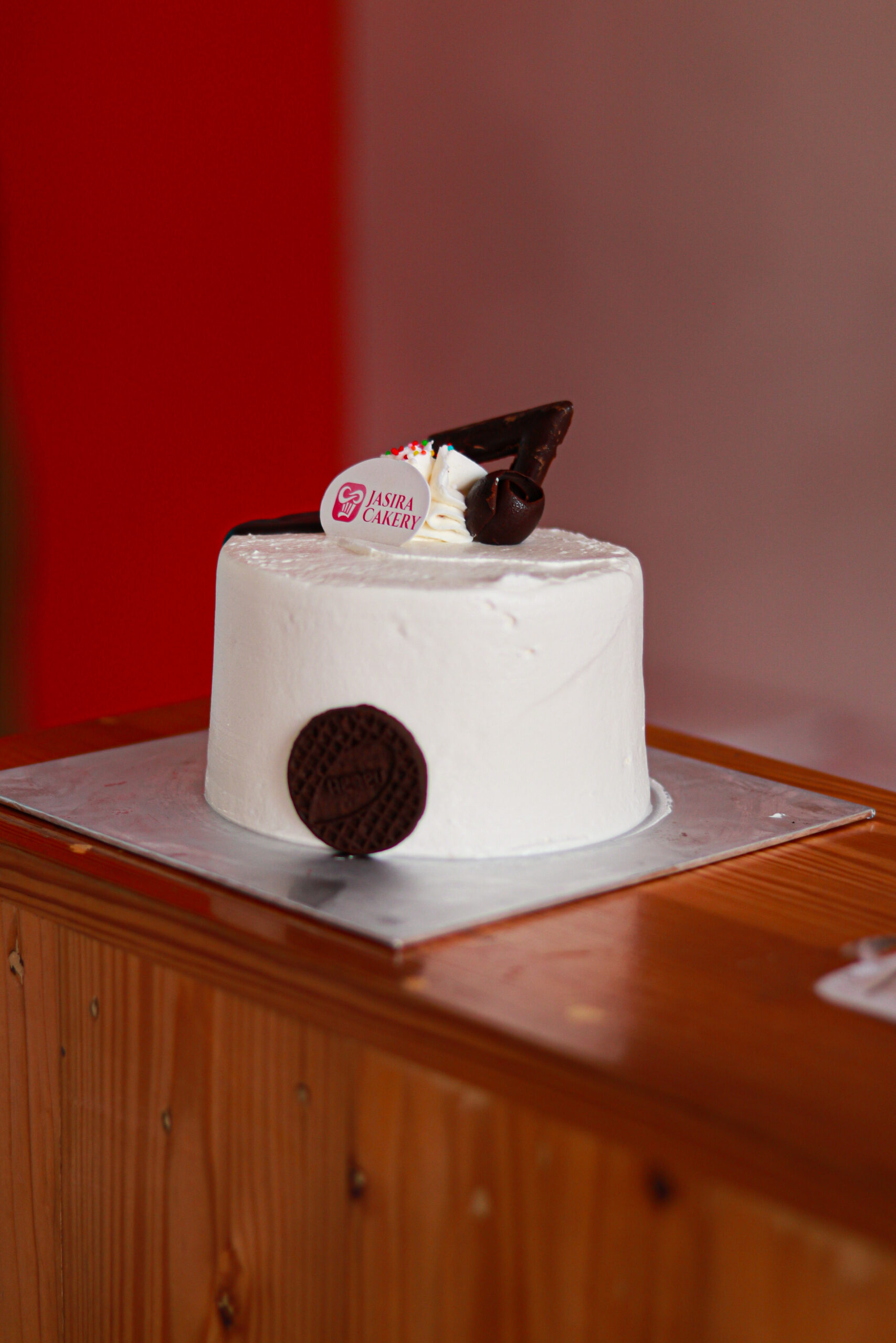Classic Harmony Dripcake 12cm by Jasira Cakery - Gambar 4
