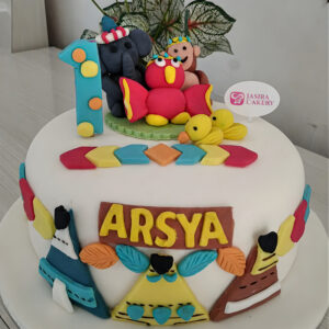 Custom Cake Fondant Tema Zoo by Jasira Cakery