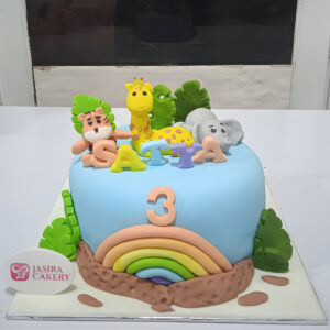Custom Cake Fondant Tema Zoo by Jasira Cakery