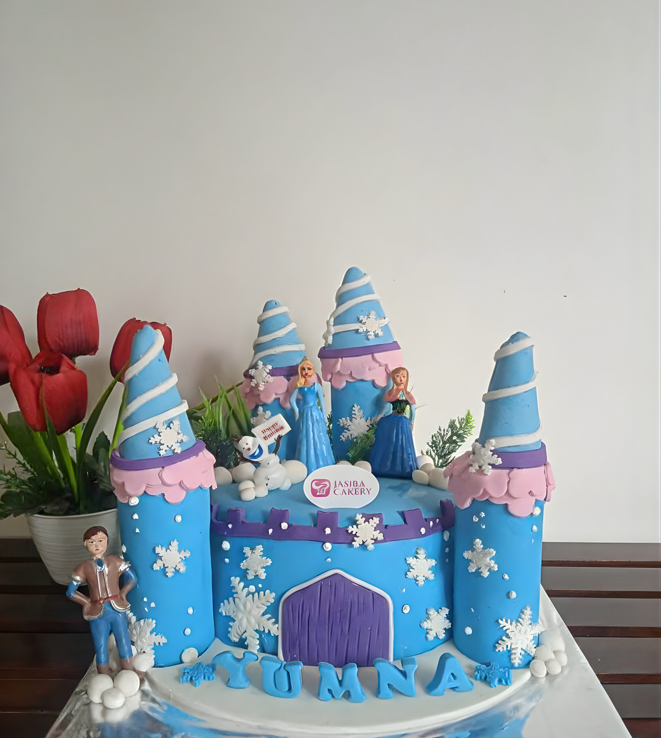 Custom Cake Tema Frozen by Jasira Cakery