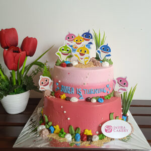 Custom Cake 2 Tingkat Tema Baby Shark by Jasira Cakery