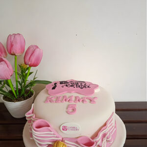 Custom Cake Fondant Tema Pink Bow by Jasira Cakery