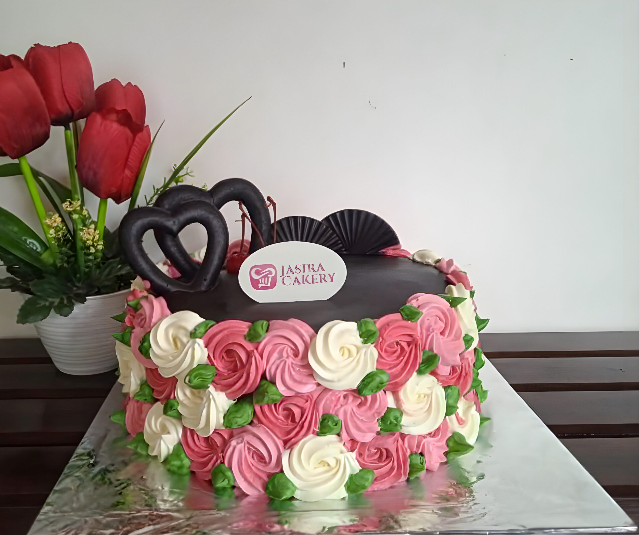 Custom Wedding Cake Bunga Tepi by Jasira Cakery