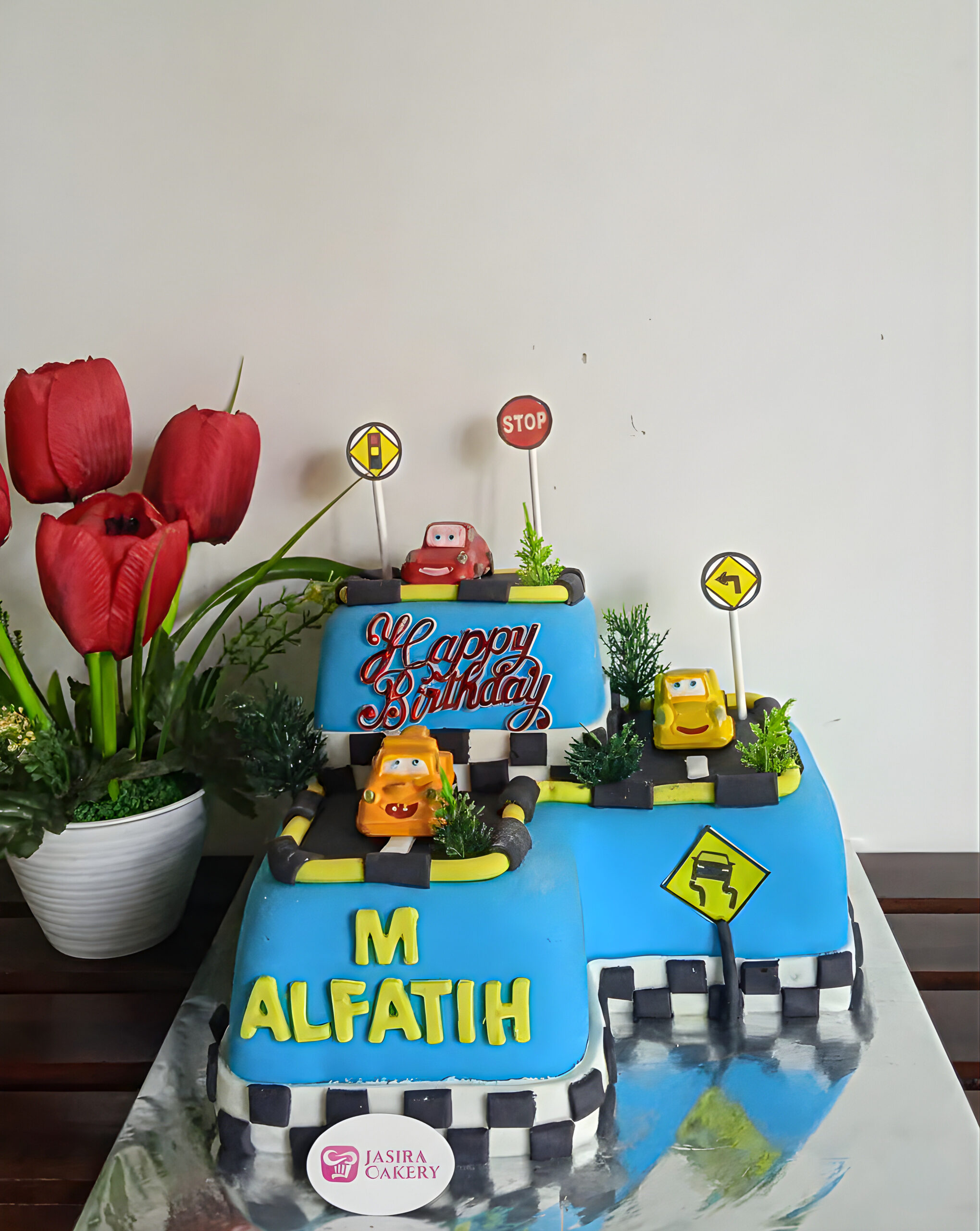 Custom Cake Fondant Tema Cars by Jasira Cakery