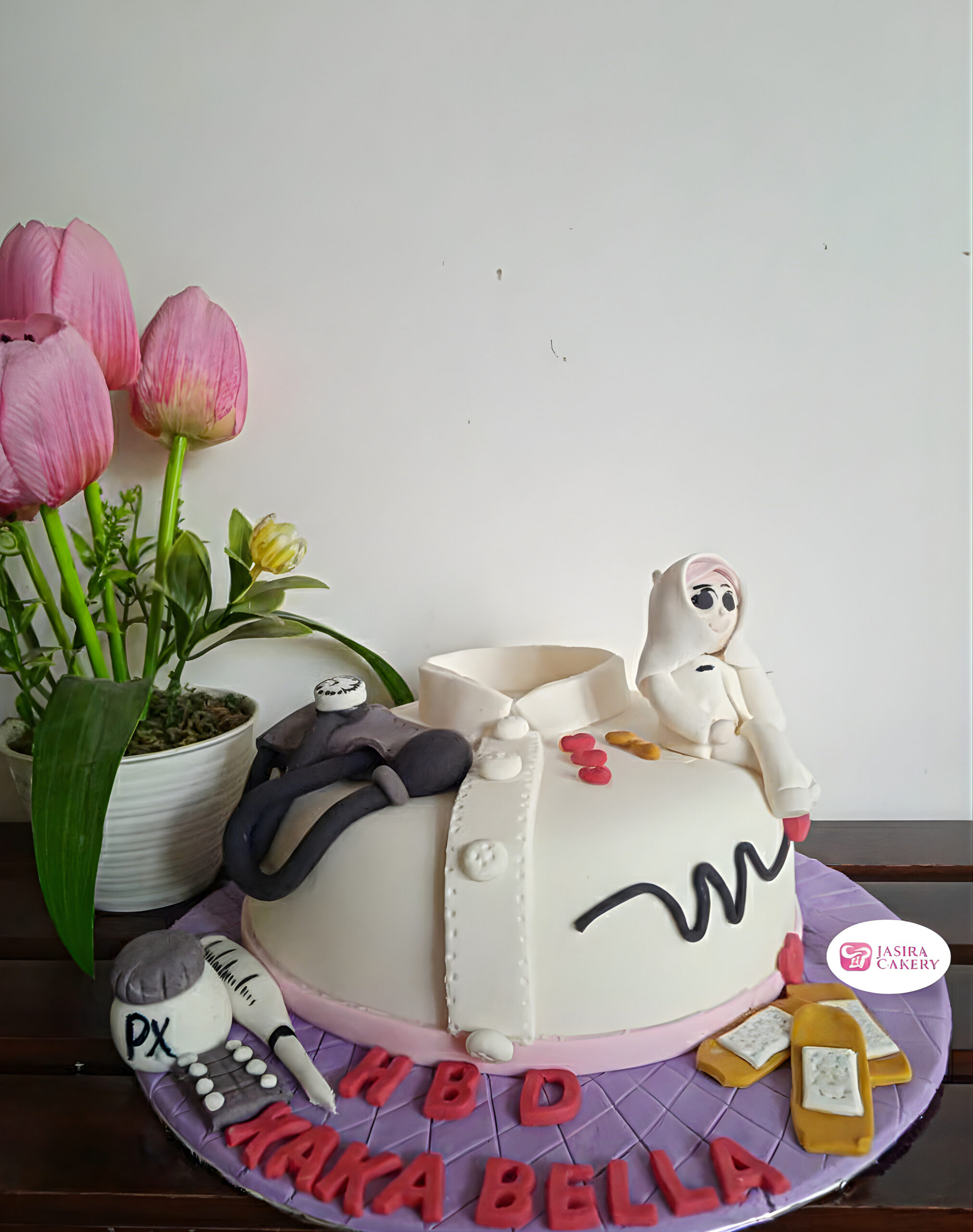 Custom Cake Fondant Tema Uniform by Jasira Cakery