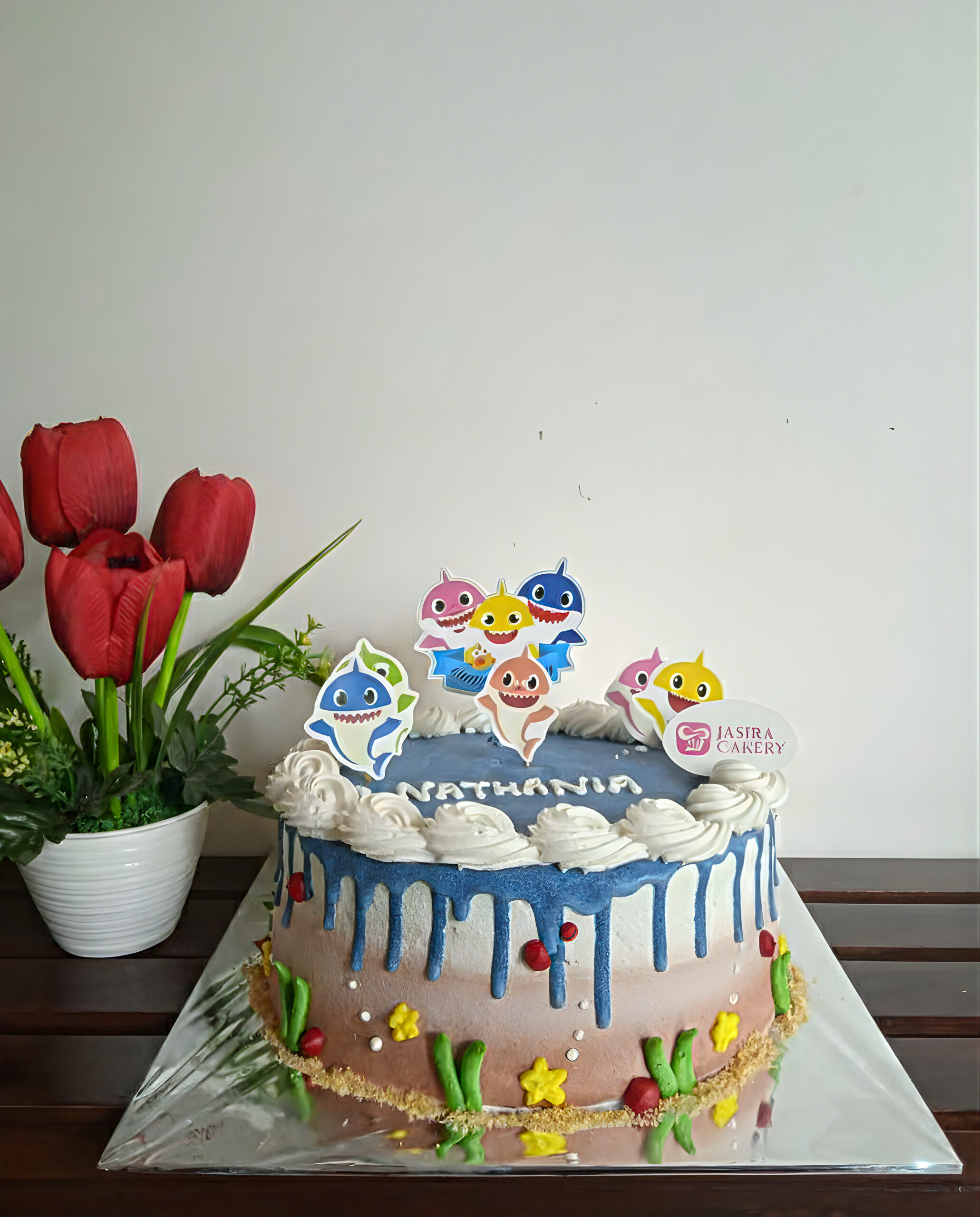 Custom Cake Tema Baby Shark by Jasira Cakery