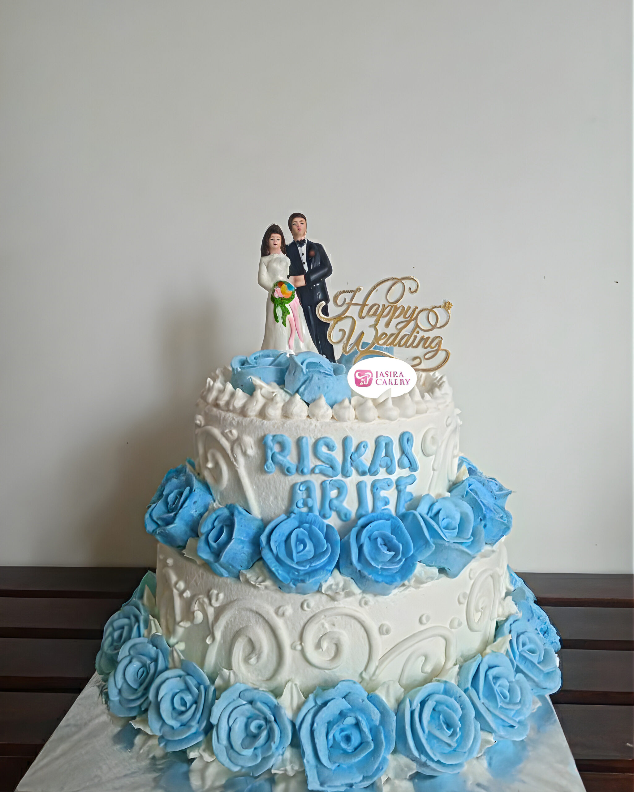 Custom Wedding Cake 2 Tingkat by Jasira Cakery