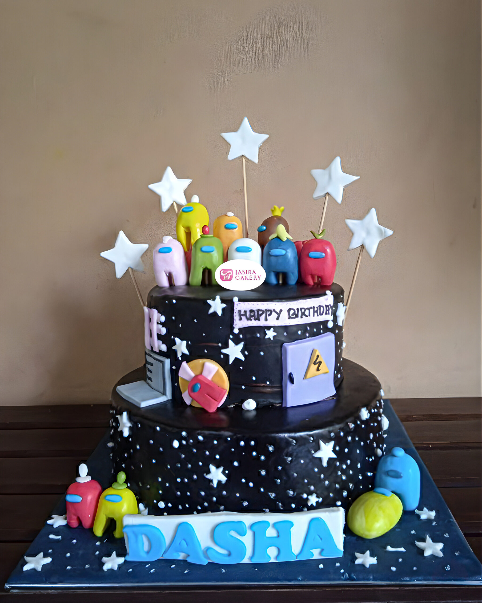 Custom Cake Fondant 2 Tingkat Tema Among Us by Jasira Cakery