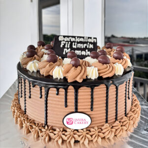 Custom Cake Reguler by Jasira Cakery