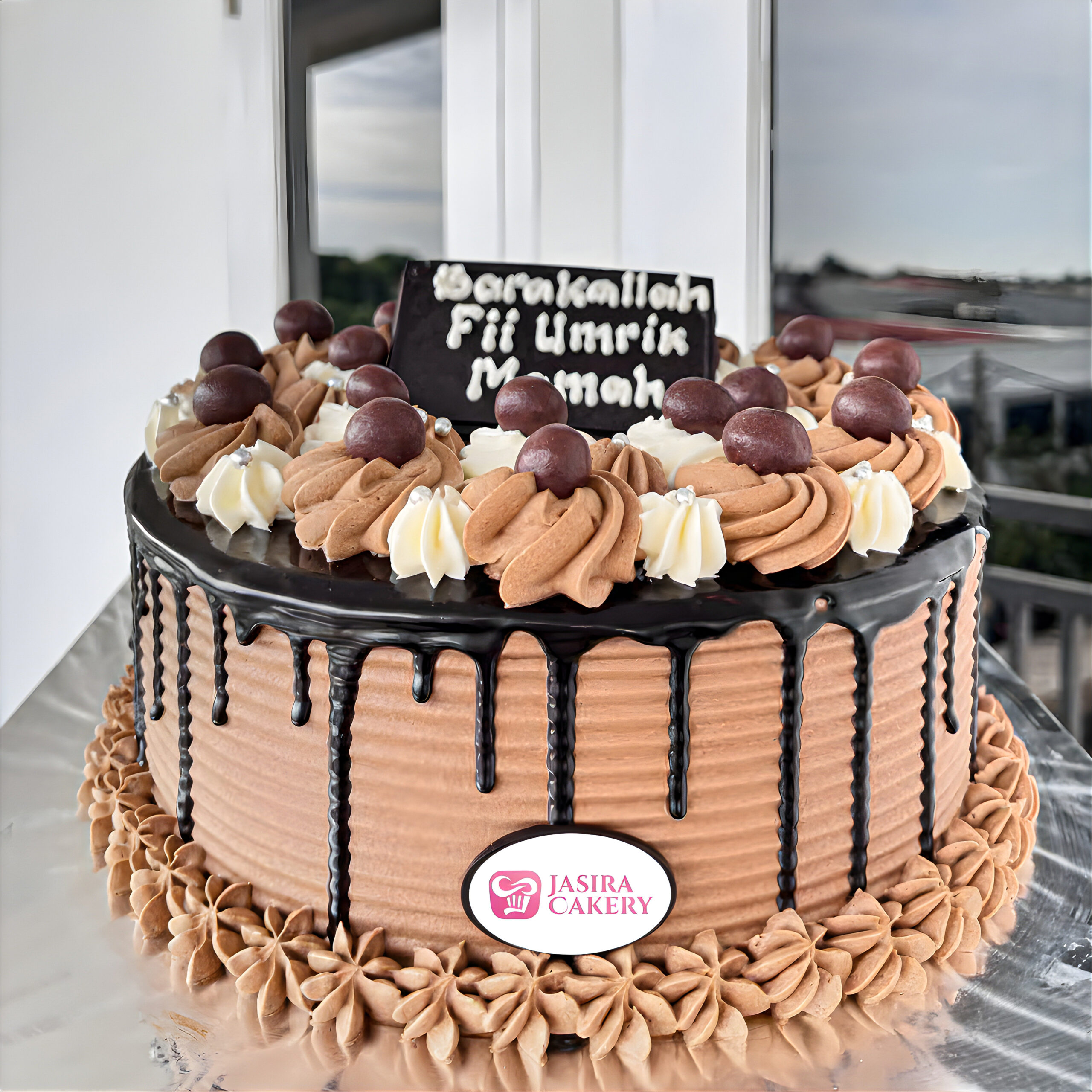Custom Cake Reguler by Jasira Cakery