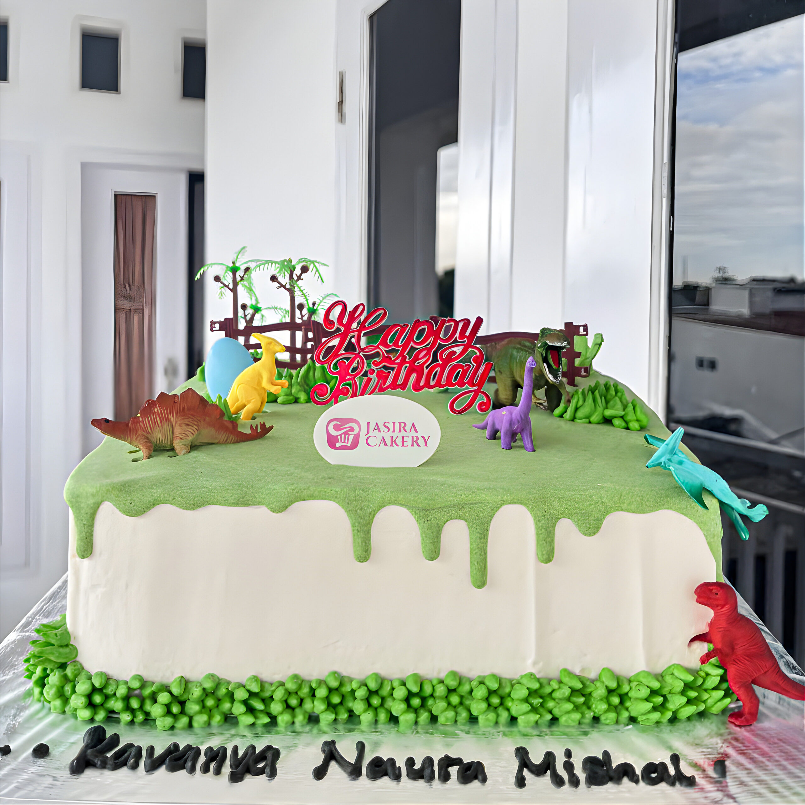 Custom Cake Tema Dinosaurus by Jasira Cakery