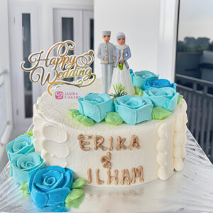 Custom Wedding Cake by Jasira Cakery