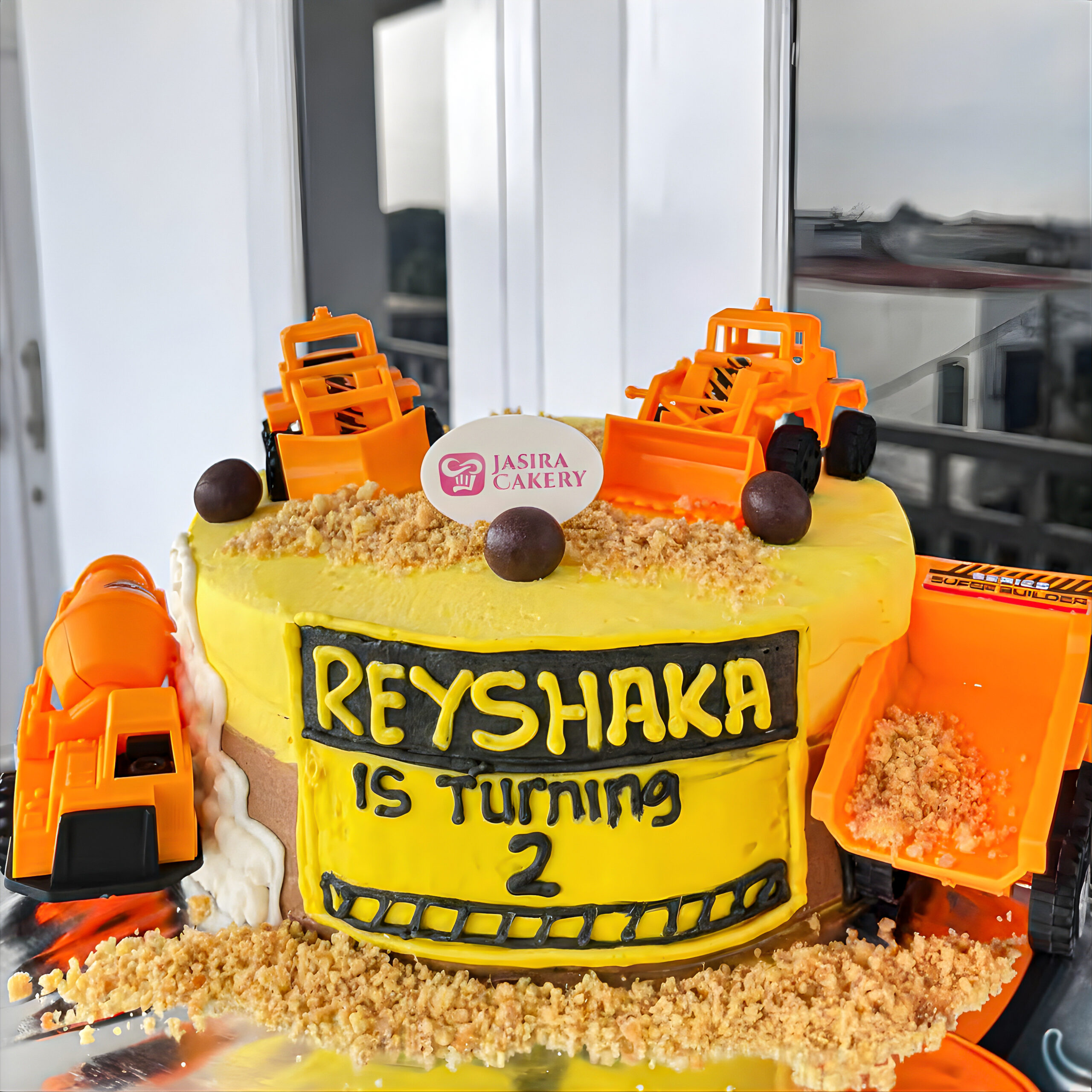 Custom Cake Tema Escavator by Jasira Cakery