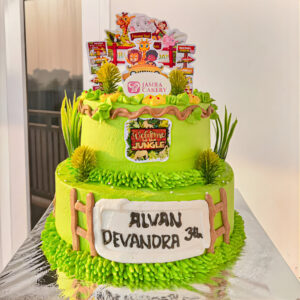 Custom Cake Tema Jungle 2 Tingkat by Jasira Cakery