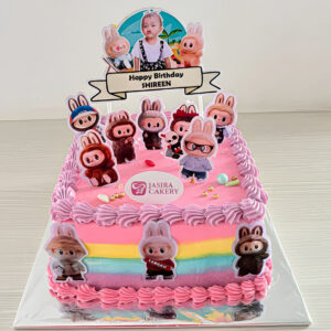 Custom Cake Labubu by Jasira Cakery