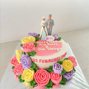 Custom Wedding Cake by Jasira Cakery