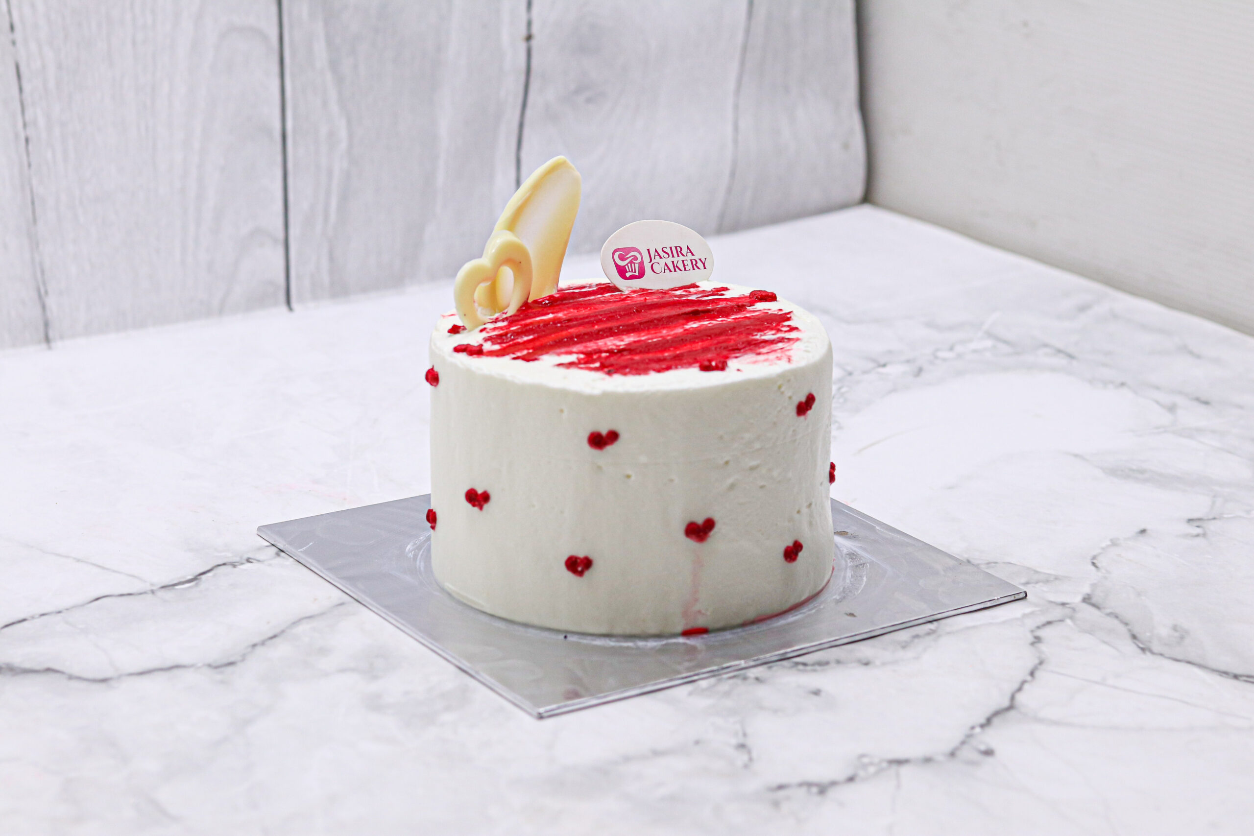 Merah Love 12 cm by Jasira Cakery - Gambar 5